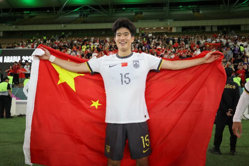 stake中文官网-中国足球职业联赛新政出台:中甲降2.5个,中超B队可冲甲