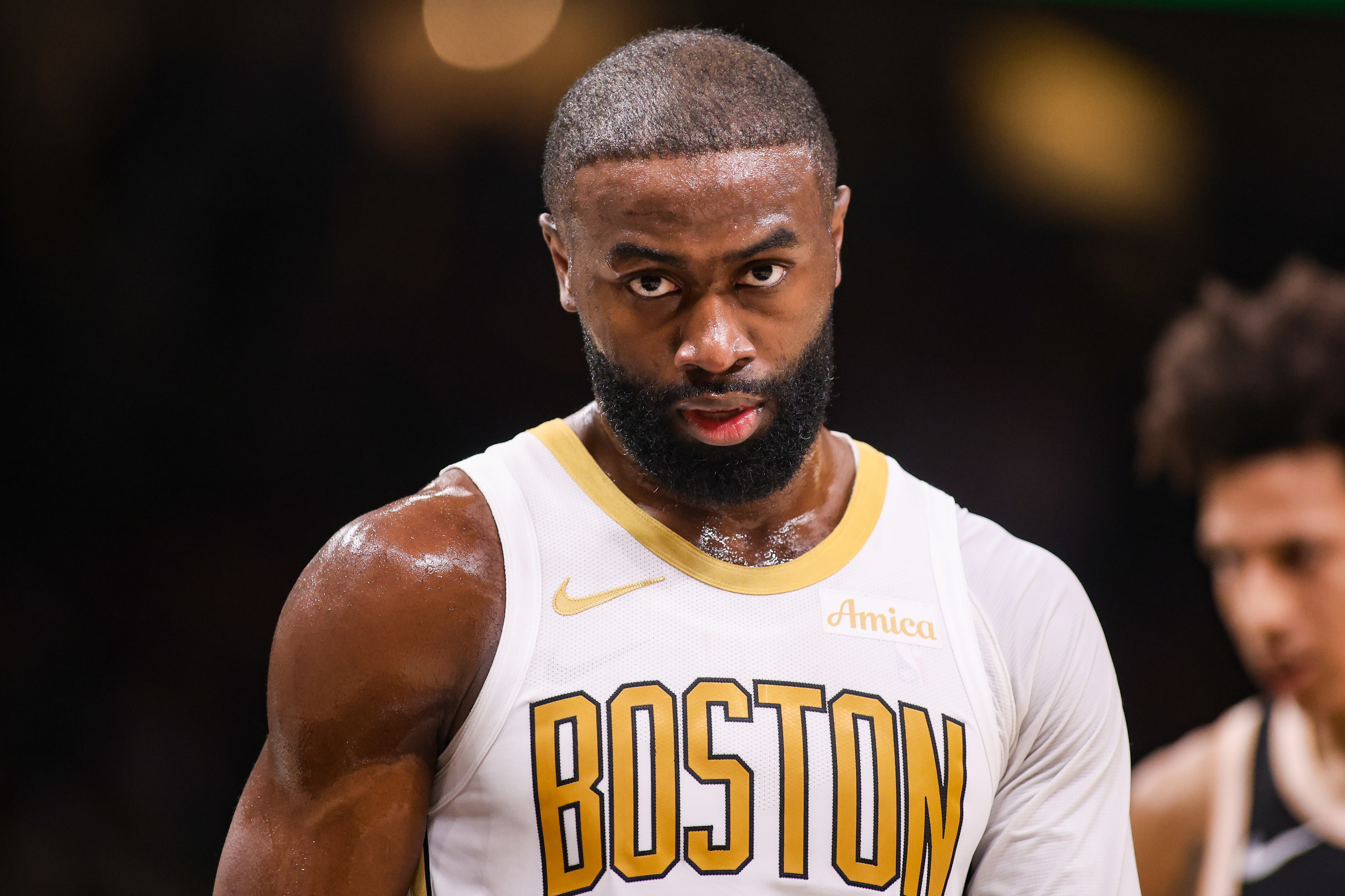 stake网站-如何定义造犯规？杰伦·布朗：夸大身体接触 故意装成被犯规